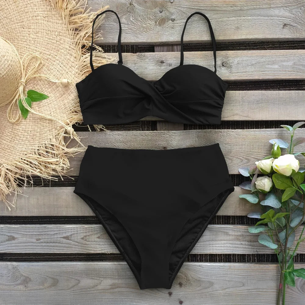 Bikini Estampado con Cintura Alta y Top Retorcido Ref: 0506