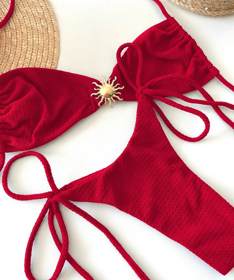 Bikini Texturizado con Lazo y Aplique Dorado Ref: 0512