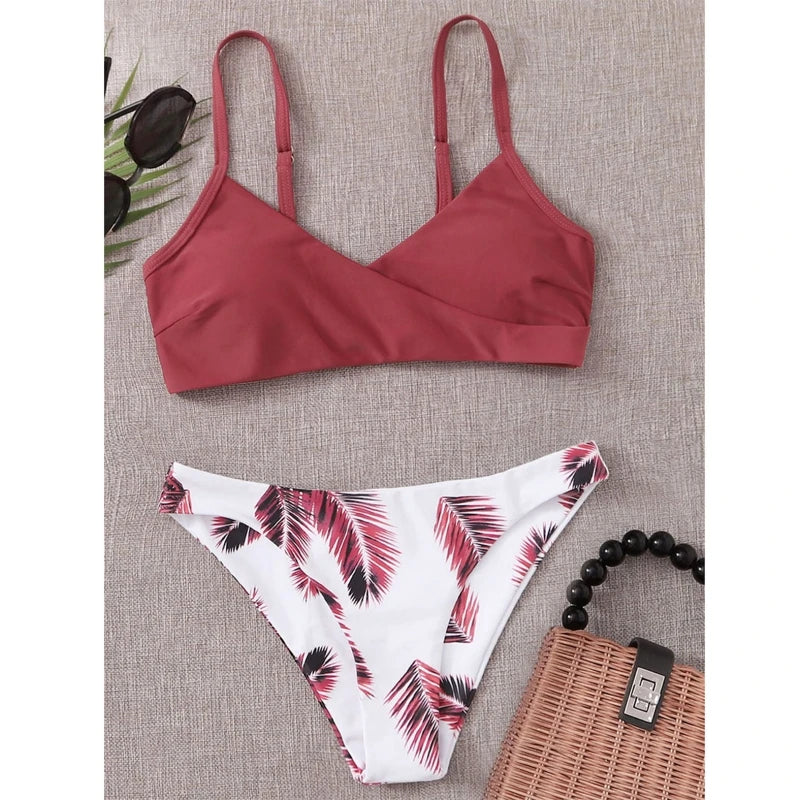 Bikini Cruzado con Tirantes Finos y Estampa de Hojas Ref: 0514