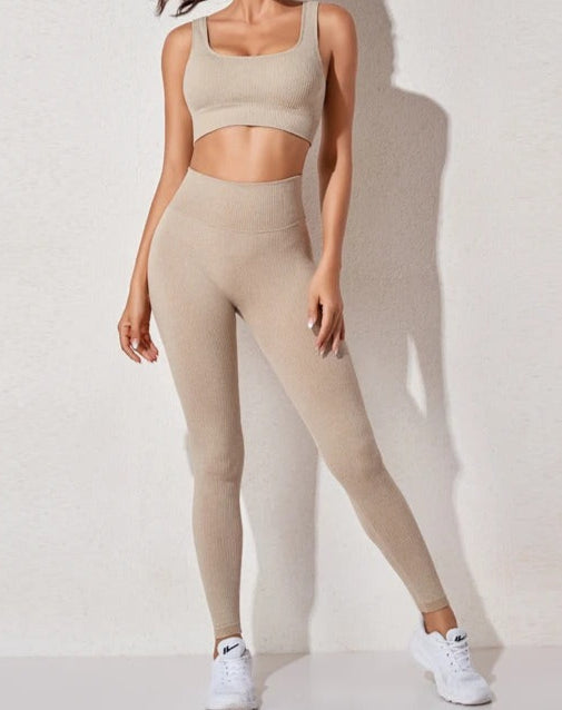 Conjunto Deportivo con Top y Calza de Tejido Acanalado Ref: 1012