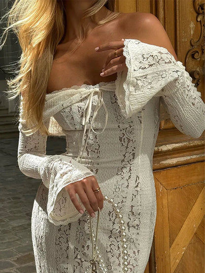 Vestido Largo con Detalles en Encaje y Manga Flare Ref: 0287