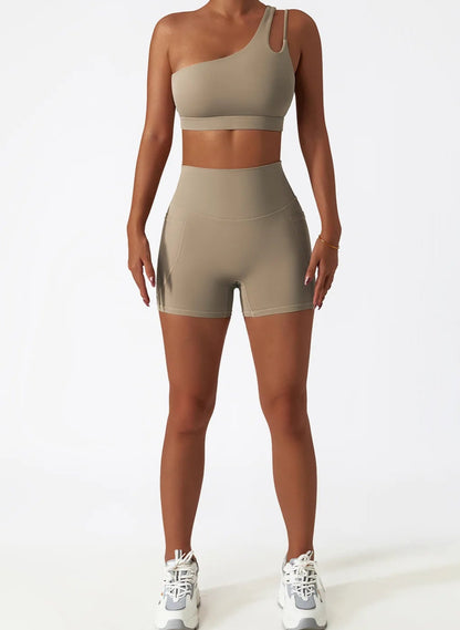 Conjunto Deportivo Con Top Un Solo Hombro de Tirantes Dobles Y Short Ref: 1064