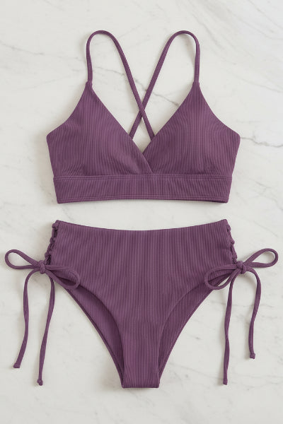 Bikini con Escote Triangular, Espalda Cruzada y Ataduras Laterales Ref: 0737