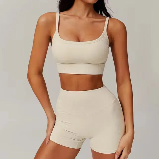 Conjunto Deportivo Con Top De Tiritas Finas Y Short Ref: 1057