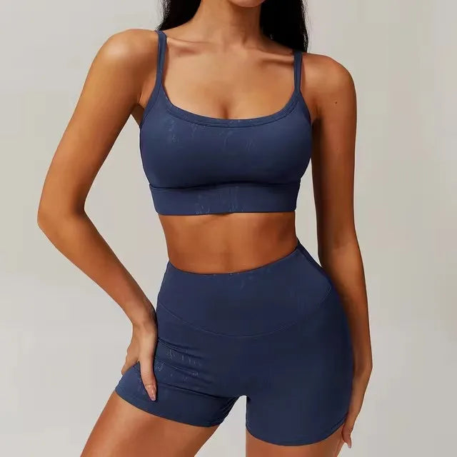 Conjunto Deportivo Con Top De Tiritas Finas Y Short Ref: 1057