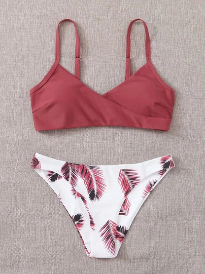 Bikini Cruzado con Tirantes Finos y Estampa de Hojas Ref: 0514