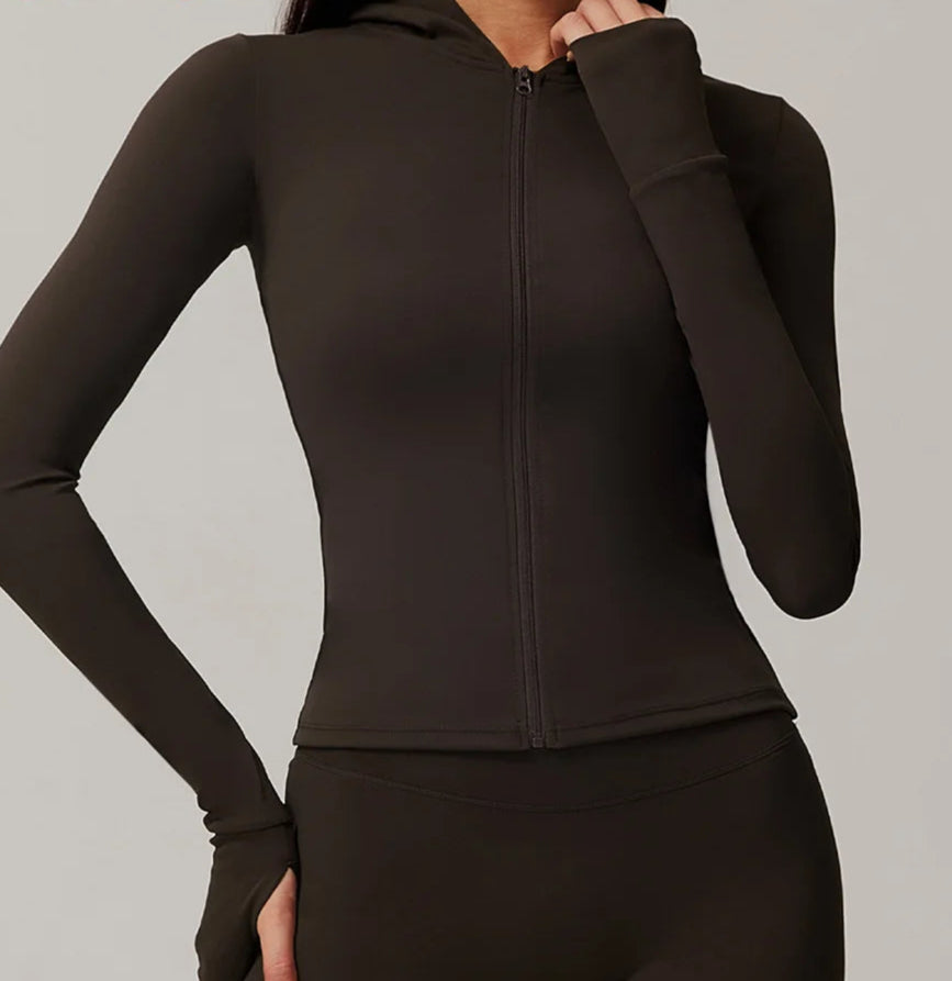 Campera Deportiva Con Capucha Y Cierre Frontal Ref: 1085