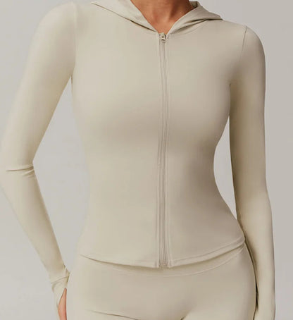 Campera Deportiva Con Capucha Y Cierre Frontal Ref: 1085
