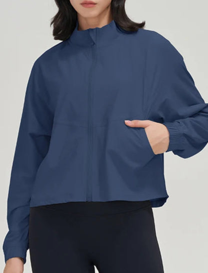 Campera Deportiva Rompevientos Con Cierre Frontal Y Corte Amplio Ref: 1081