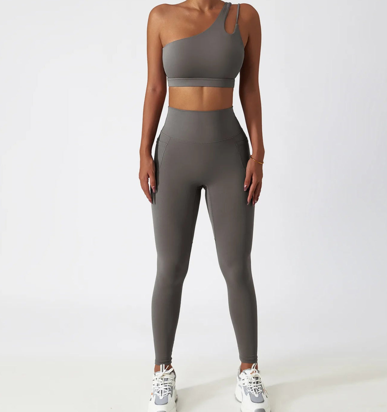 Conjunto Deportivo Con Top Un Solo Hombro de Tirantes Dobles Y Calza Ref: 1065