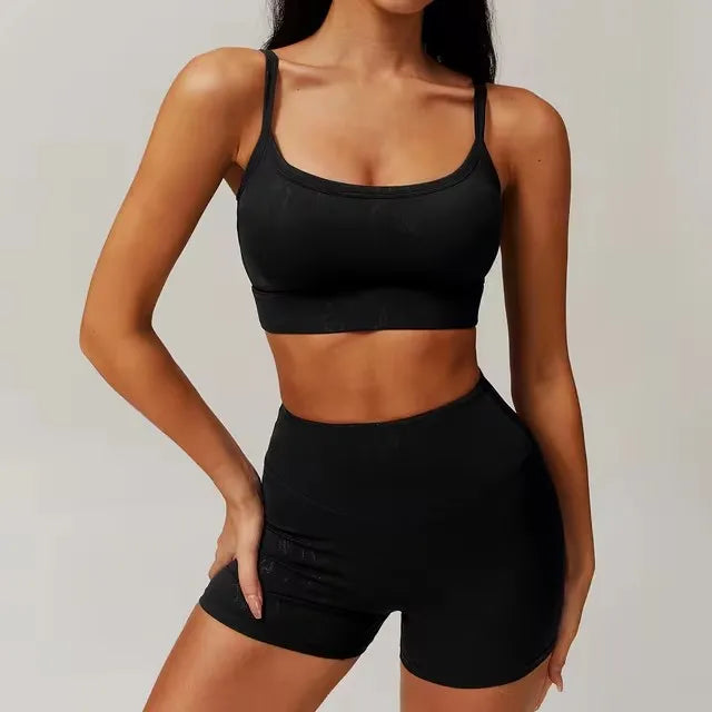 Conjunto Deportivo Con Top De Tiritas Finas Y Short Ref: 1057