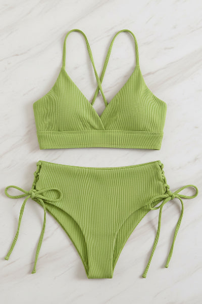 Bikini con Escote Triangular, Espalda Cruzada y Ataduras Laterales Ref: 0737