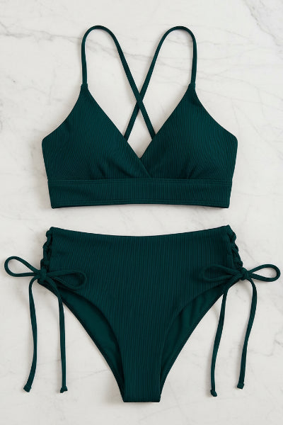 Bikini con Escote Triangular, Espalda Cruzada y Ataduras Laterales Ref: 0737