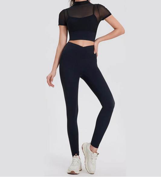 Conjunto Deportivo con Top de Manga Corta en Tul y Calza Ref: 1041