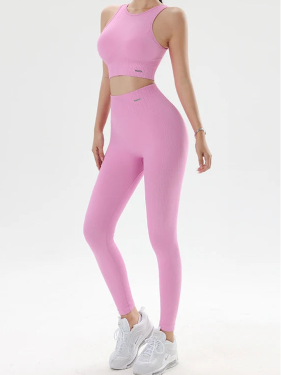 Conjunto Deportivo Acanalado con Top Halter y Calza Ref: 1043
