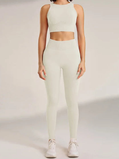 Conjunto Deportivo Acanalado con Top Halter y Calza Ref: 1043