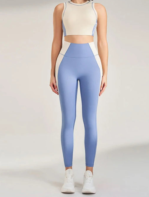 Conjunto Deportivo con Top Halter y Calza Ref: 1038