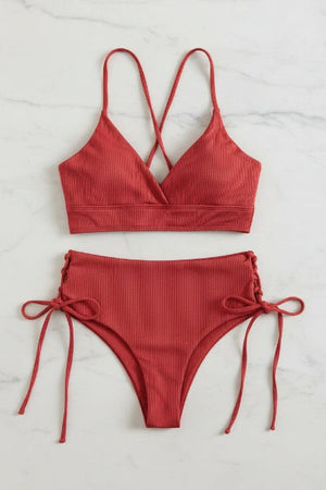 Bikini con Escote Triangular Espalda Cruzada y Ataduras Laterales Ref. 0737 - Marea Bella Swimwear