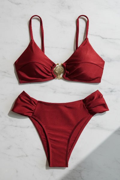 Bikini con Escote Triangular y Adorno Centra Doradol en Concha Ref. 0736 - Marea Bella Swimwear