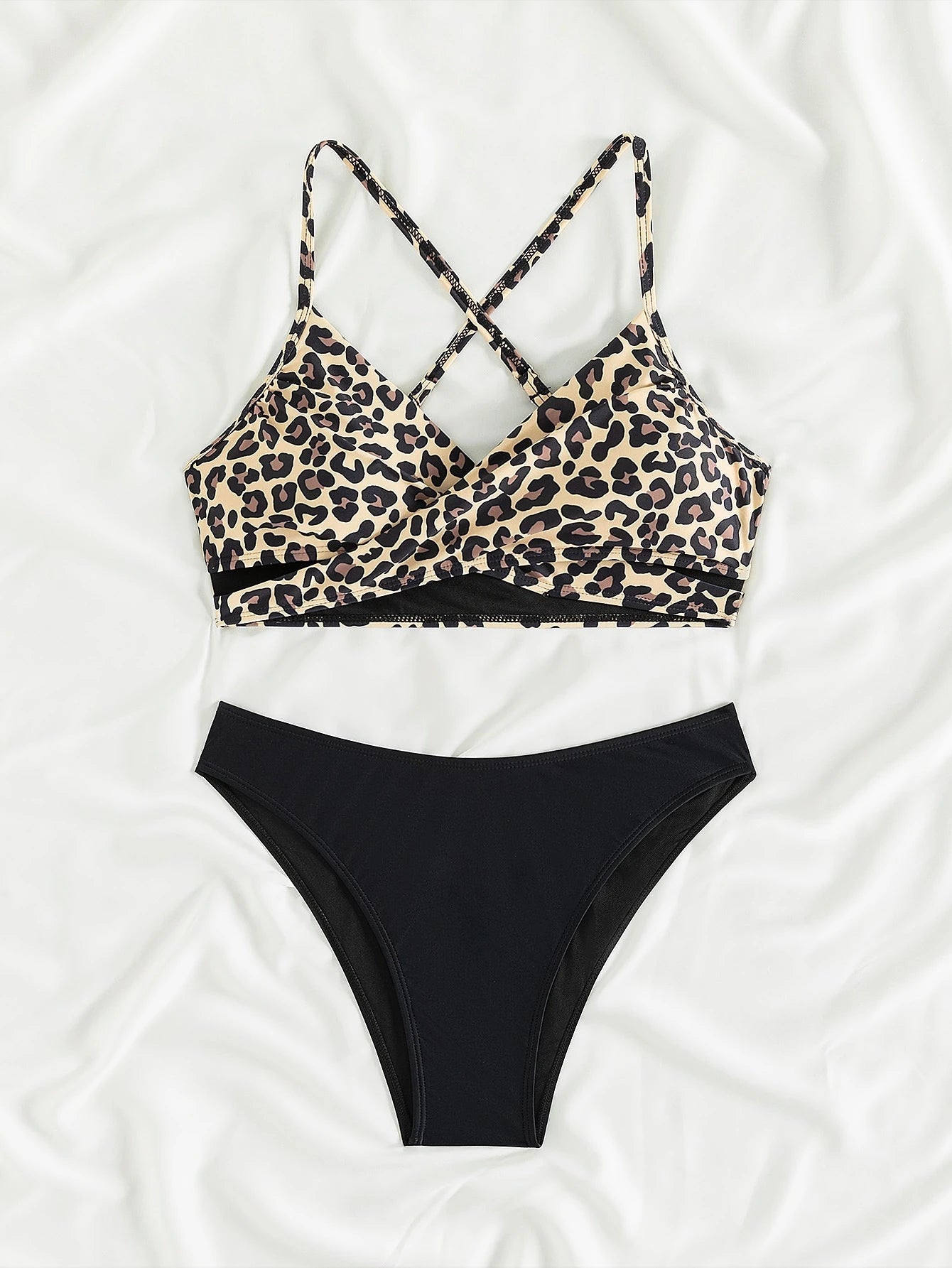 Bikini con Top Animal Print y Recortes Ref. 0525 - Marea Bella Swimwear