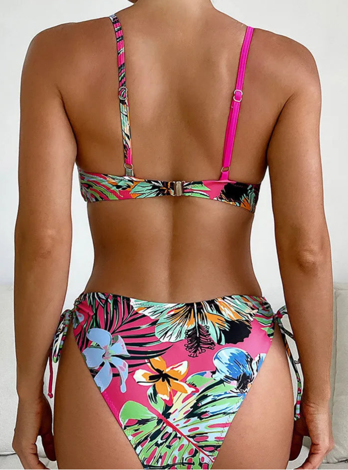 Bikini con Top Cruzado y Lazo Lateral Ref. 0502 - Marea Bella Swimwear