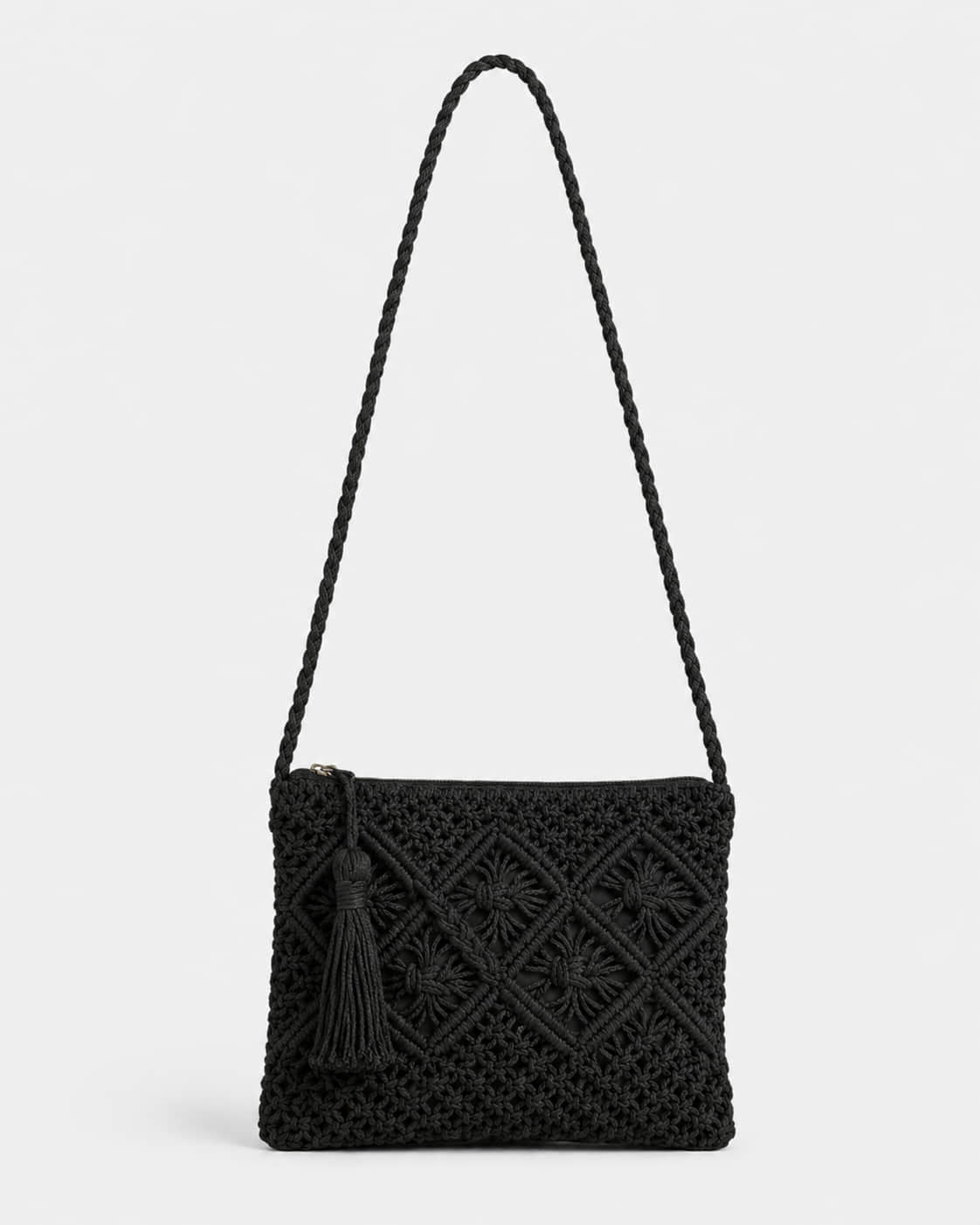 Bolso Bandolera con Diseños en Relieve y Borla Ref. 0820 - Marea Bella Swimwear