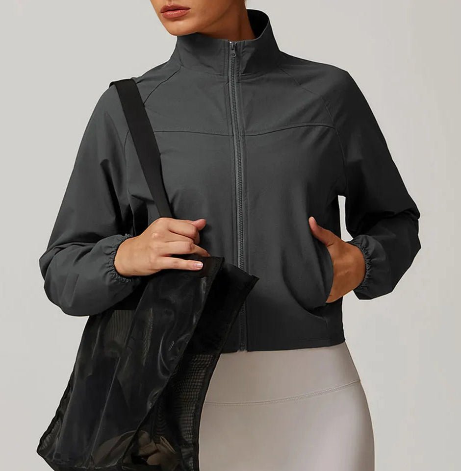 Campera Deportiva Rompevientos con Cierre Frontal y Bolsillos Ref. 1080 - Marea Bella Swimwear