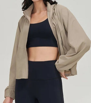 Campera Deportiva Rompevientos con Cierre Frontal y Corte Amplio Ref. 1081 - Marea Bella Swimwear