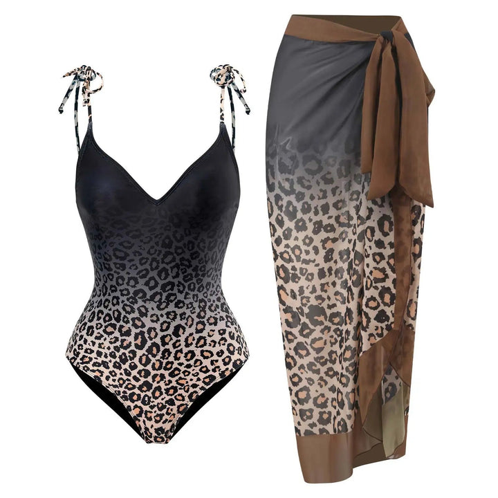 Conjunto Animal Print: Enteriza con Escote en V y Pareo Ref. 0577 - Marea Bella Swimwear