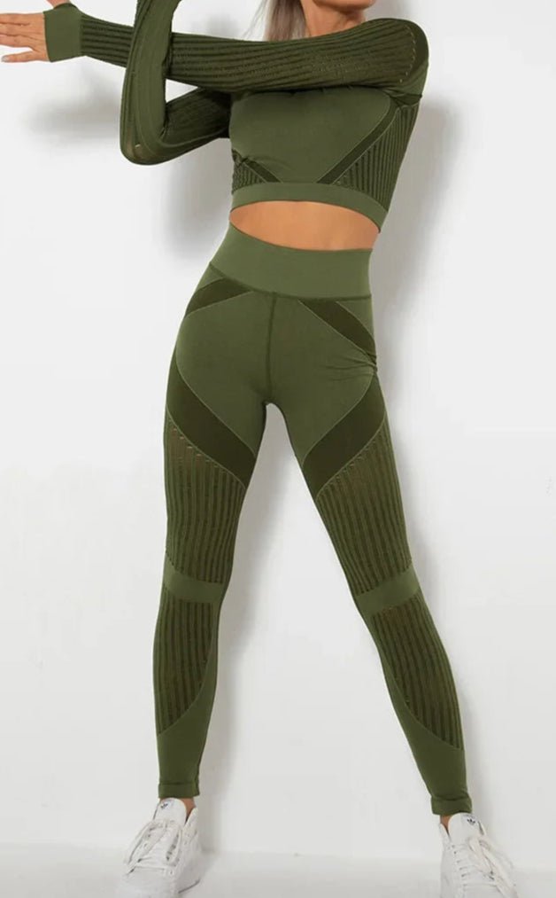 Conjunto Deportivo con Blusa de Manga Larga y Calza Texturada Ref. 1048 - Marea Bella Swimwear