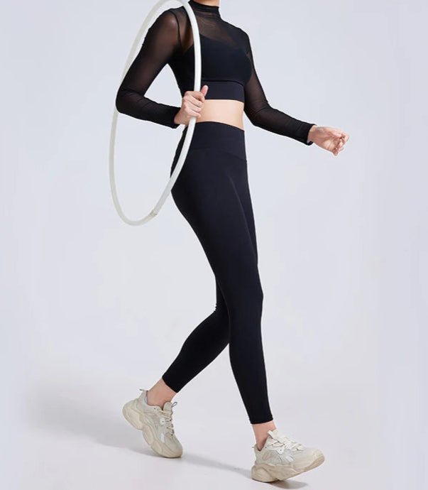 Conjunto Deportivo con Top de Manga Larga en Tul y Calza Ref. 1040 - Marea Bella Swimwear
