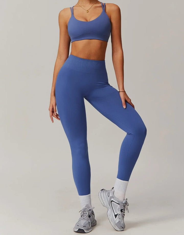 Conjunto Deportivo con Top de Tiras Dobles y Calza Ref. 1060 - Marea Bella Swimwear