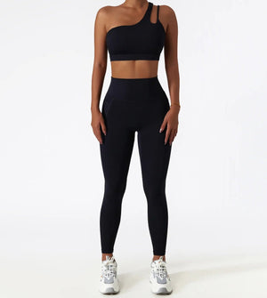 Conjunto Deportivo con Top Un Solo Hombro de Tirantes Dobles y Calza Ref. 1065 - Marea Bella Swimwear