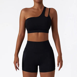 Conjunto Deportivo con Top Un Solo Hombro de Tirantes Dobles y Short Ref. 1064 - Marea Bella Swimwear