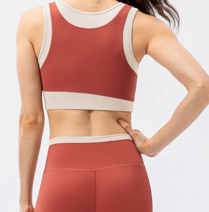 Conjunto Deportivo con Top y Calza Cintura Cruzada Ref. 1042 - Marea Bella Swimwear