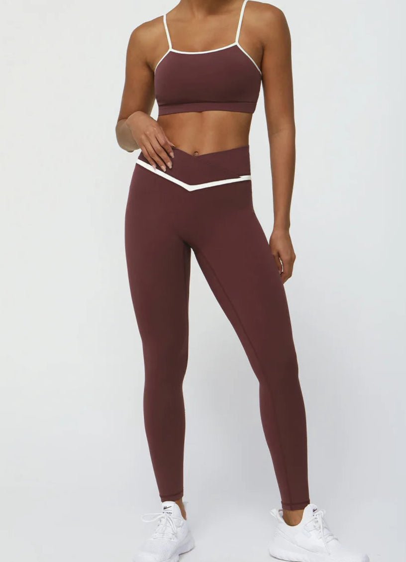 Conjunto Deportivo Top de Breteles Finos y Calza Ref. 1046 - Marea Bella Swimwear