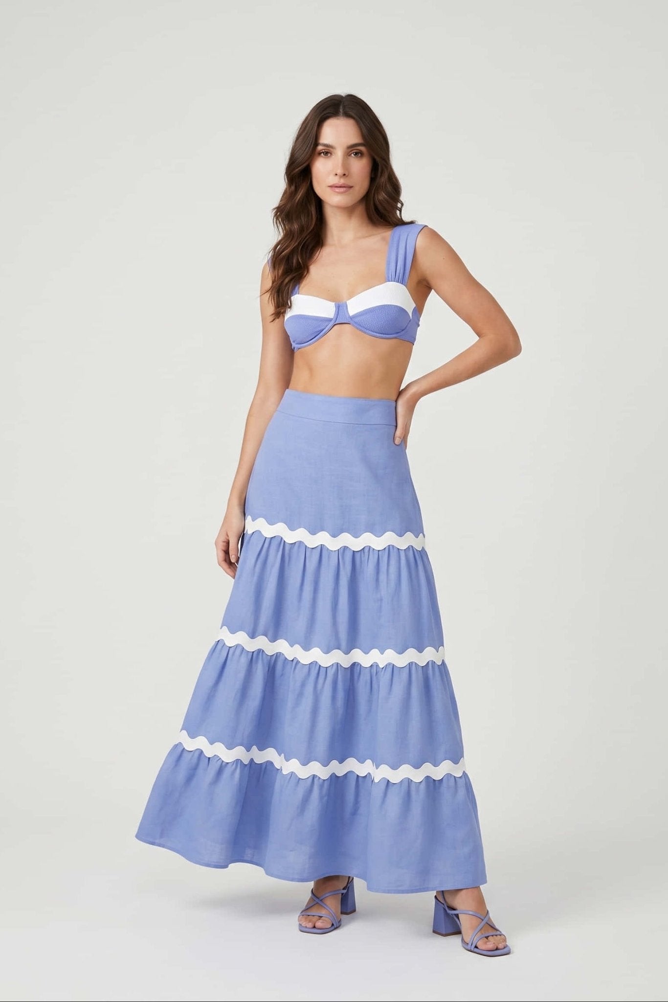 Conjunto en Tricolina con Top Estructurado y Falda Larga Ref. 0588 - Marea Bella Swimwear