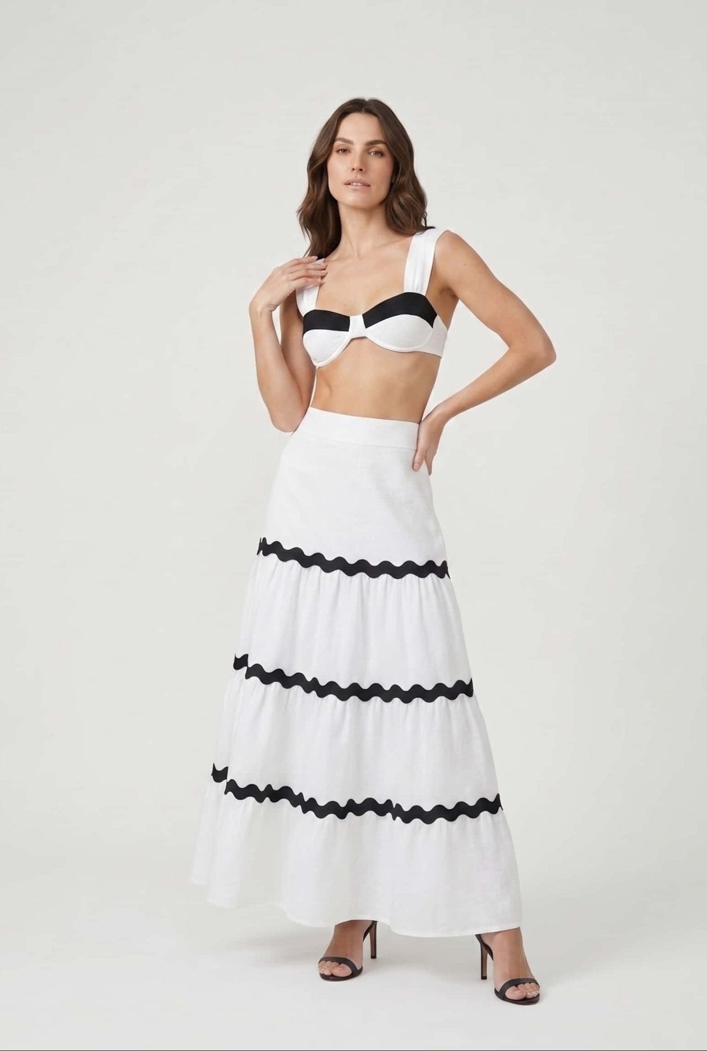 Conjunto en Tricolina con Top Estructurado y Falda Larga Ref. 0588 - Marea Bella Swimwear