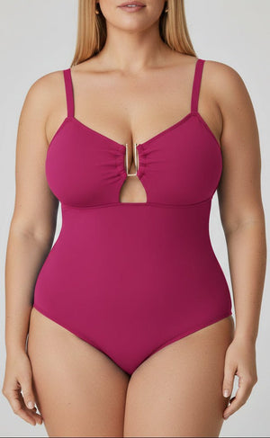 Enteriza Plus Size con Adorno Dorado Central en U Ref. 0669 - Marea Bella Swimwear