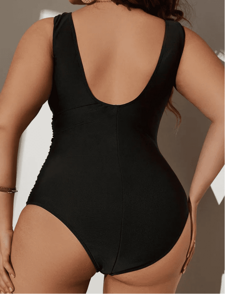 Enteriza Plus Size con Superposición Frontal y Efecto Drapeado Ref. 0608 - Marea Bella Swimwear