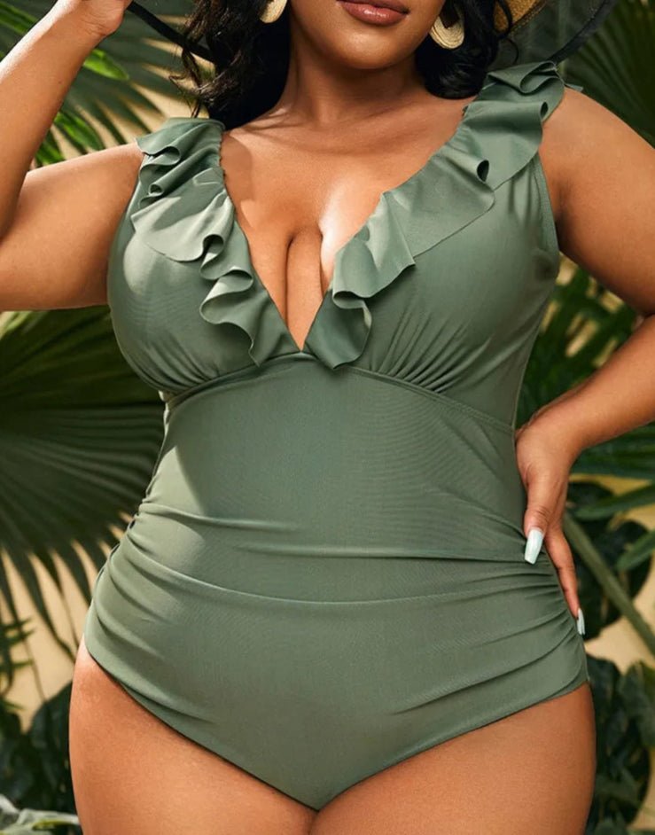 Enteriza Plus Size con Volados y Frunce Lateral Ref. 0609 - Marea Bella Swimwear