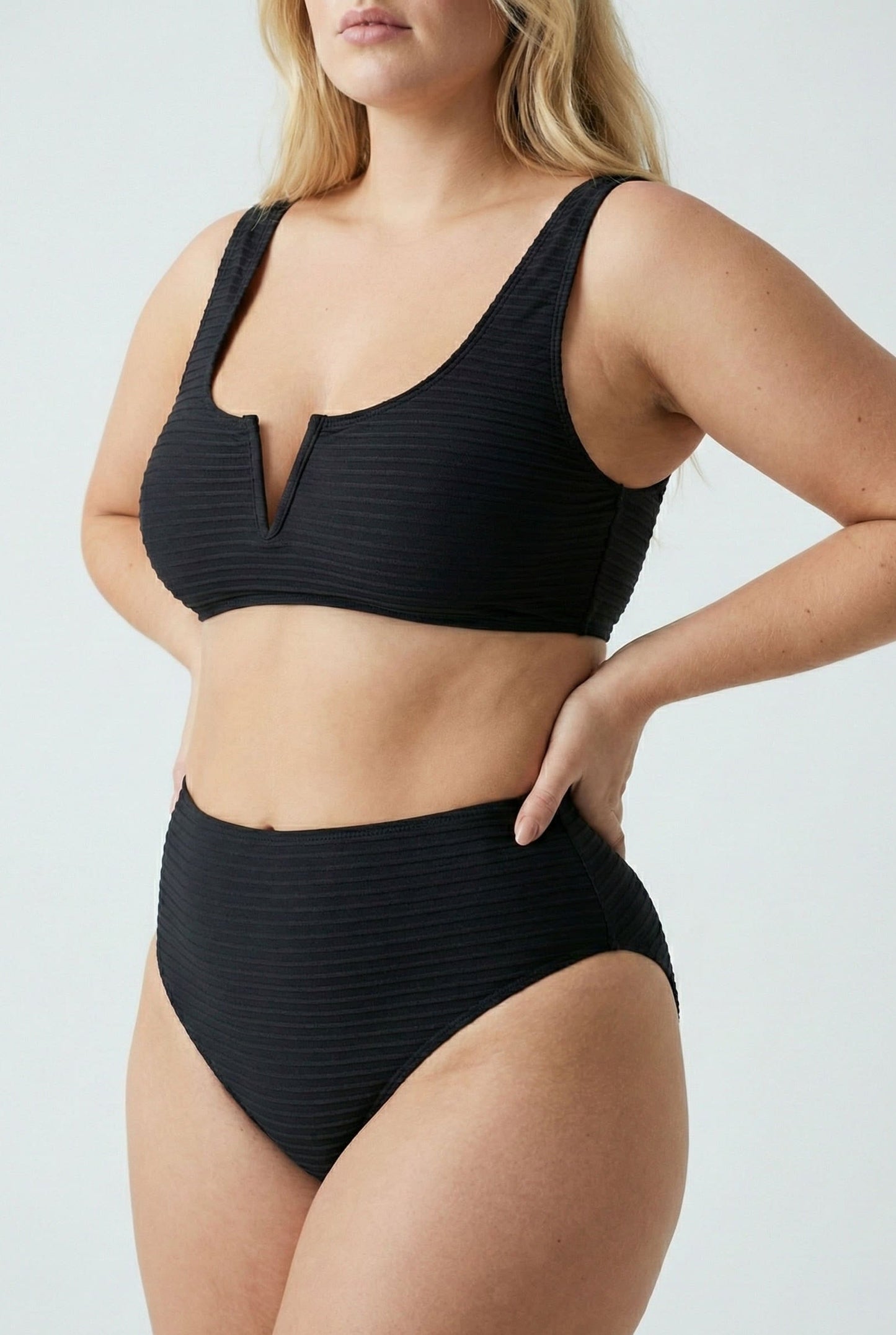 Bikini Plus Size con Cintura Alta y Escote en V Ref: 0655