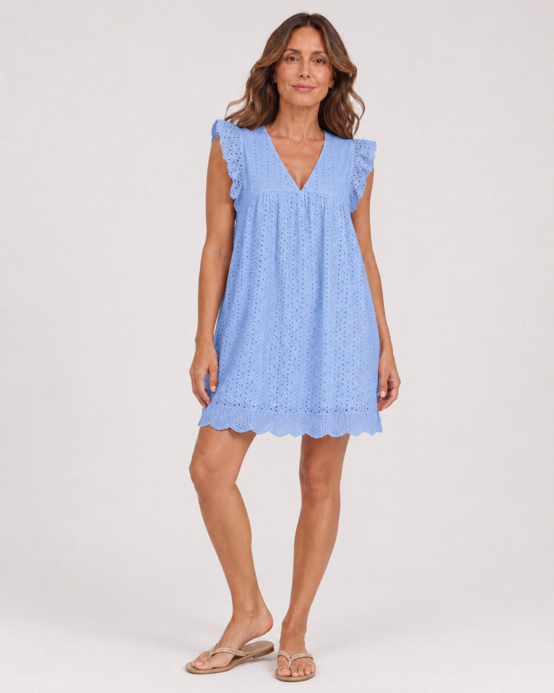 Vestido en Broderie con Escote V y Volado Ref. 0376 - Marea Bella Swimwear