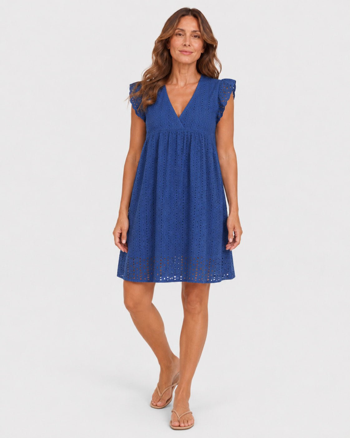 Vestido en Broderie con Escote V y Volados Ref. 0433 - Marea Bella Swimwear